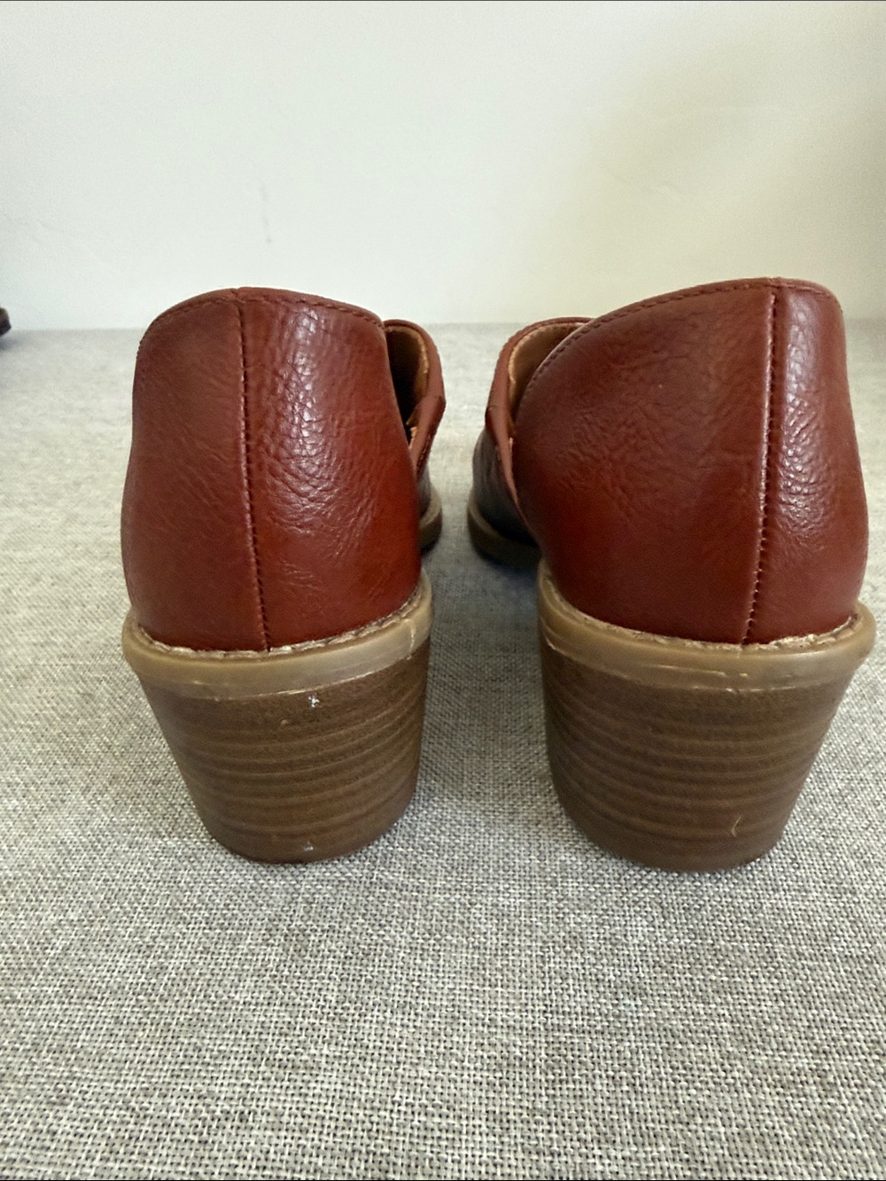 Cynthia Rowley Eddie Women's Pointed Leather Slip-On Mules in Cognac - Picture 8 of 9